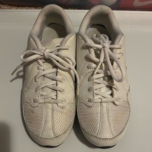 Women’s Golf Shoes 6